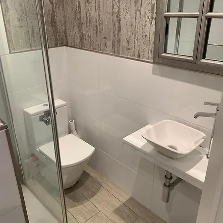 Modern Near To Guggenheim Museum דירה