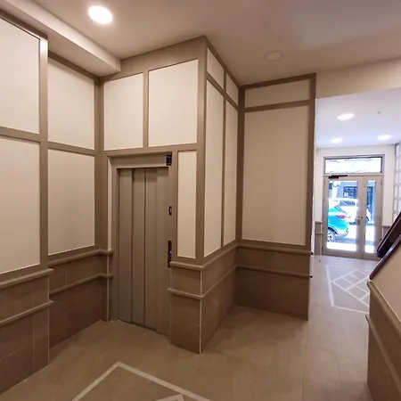 Modern Near To Guggenheim Museum דירה *